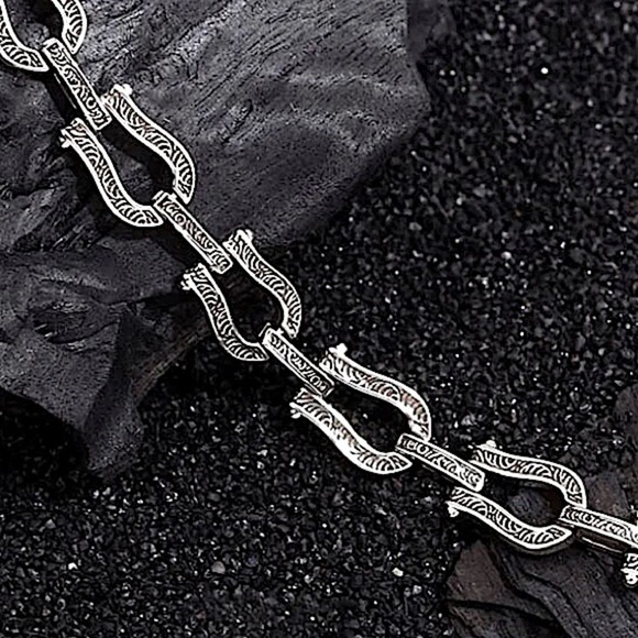 Sterling Silver Horseshoe engraved Bracelet HorseBit Snaffle Bit D Ring Stirrup - Picture 3 of 4